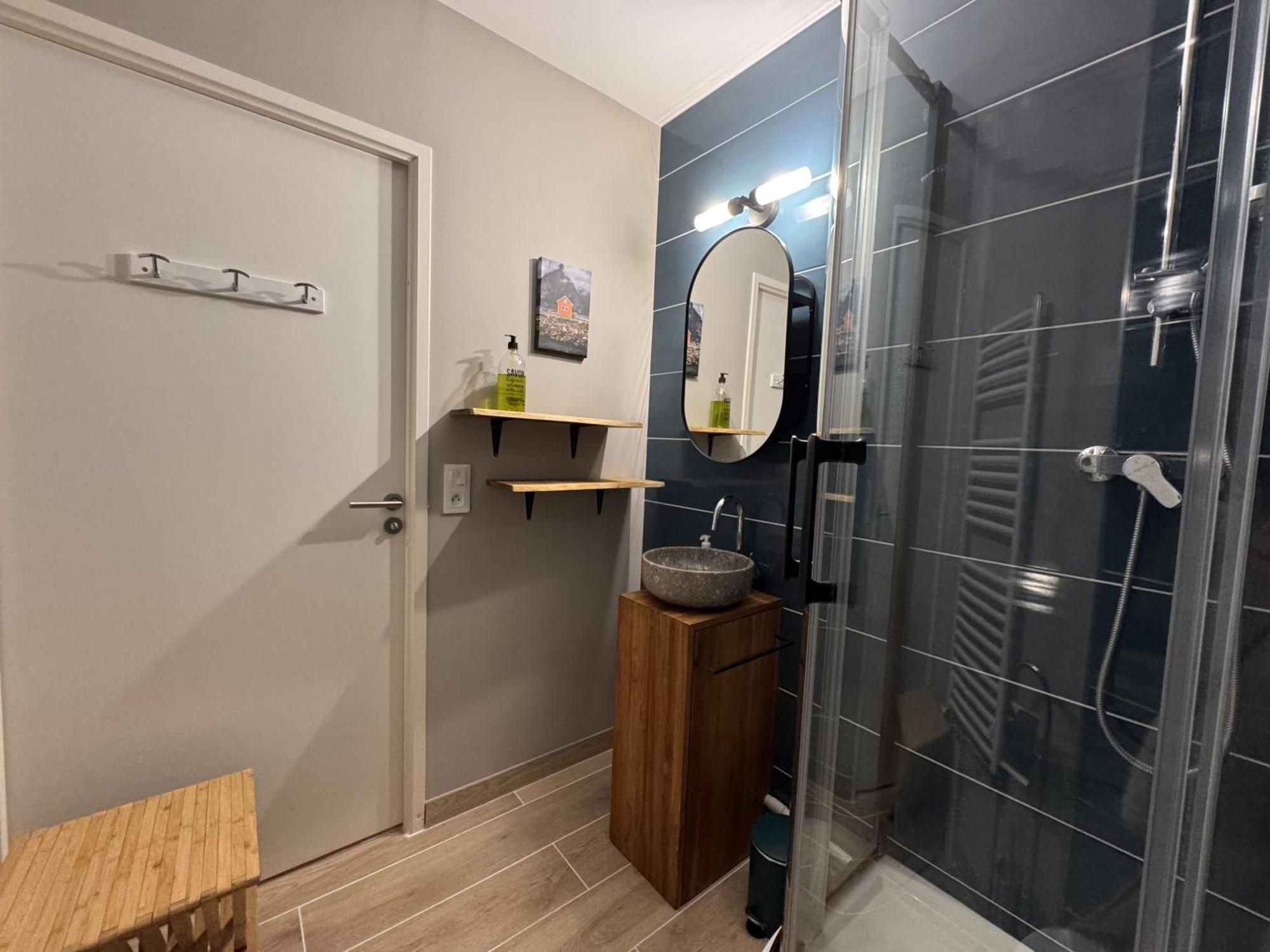 Les Lofoten : Maison Neuve Sequoia